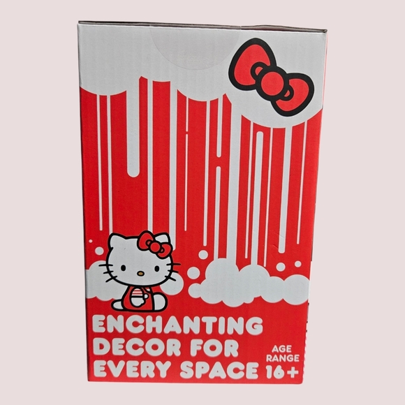 Hello Kitty Waterfall LED Fountain - Picture 5 of 5